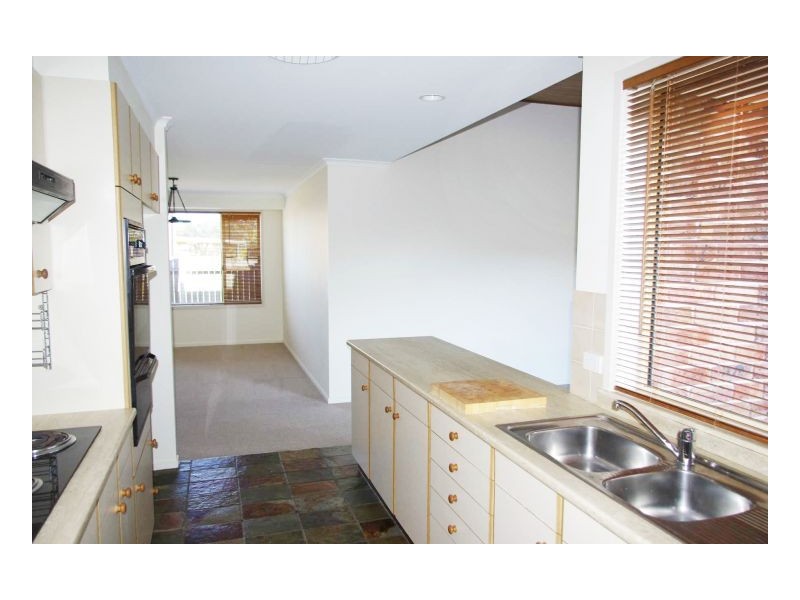19 Pryor Crescent, Old Bar NSW 2430