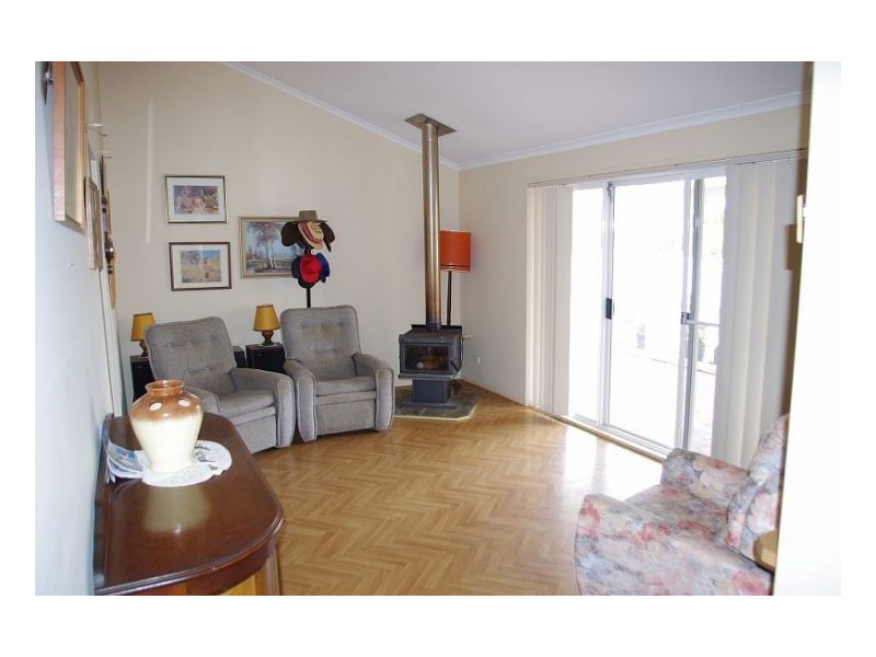 3 Pryor Crescent, Old Bar NSW 2430