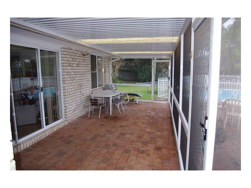 3 Pryor Crescent, Old Bar NSW 2430