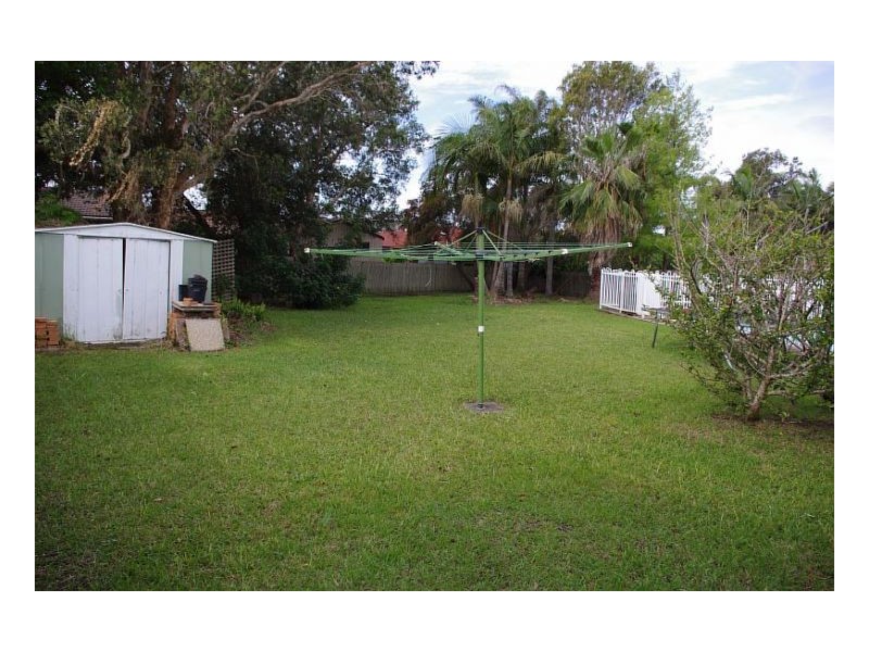 3 Pryor Crescent, Old Bar NSW 2430