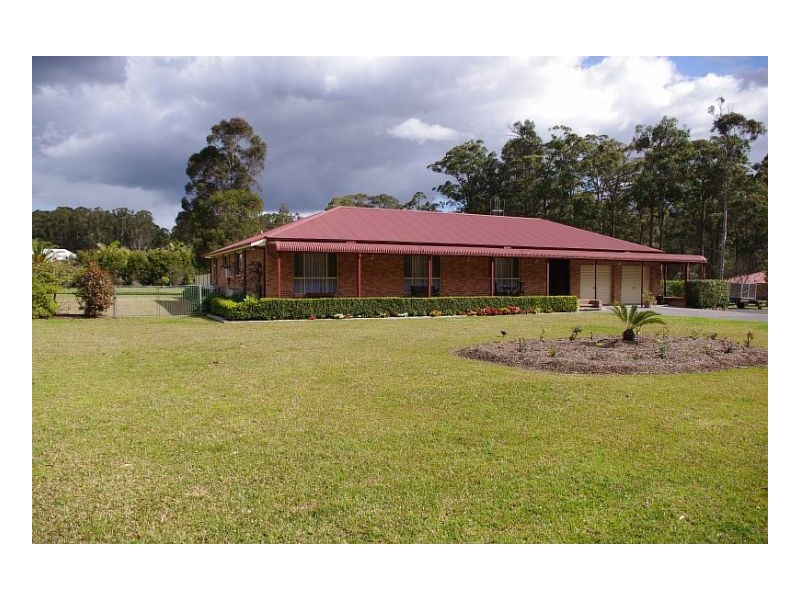 16 South Heron Road, Old Bar NSW 2430