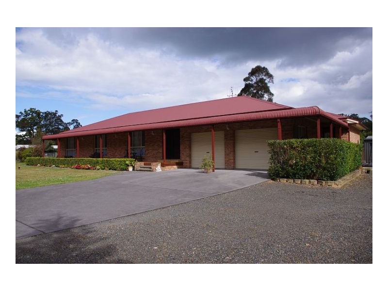 16 South Heron Road, Old Bar NSW 2430