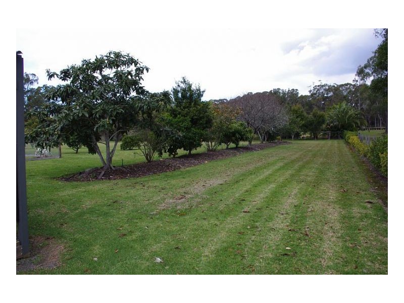 16 South Heron Road, Old Bar NSW 2430