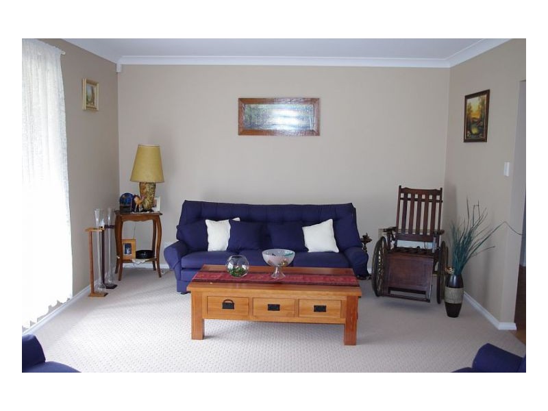 16 South Heron Road, Old Bar NSW 2430