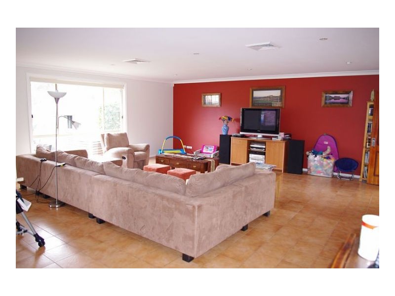16 South Heron Road, Old Bar NSW 2430
