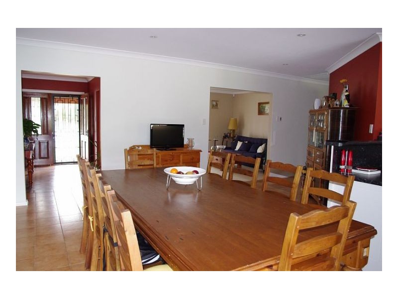 16 South Heron Road, Old Bar NSW 2430