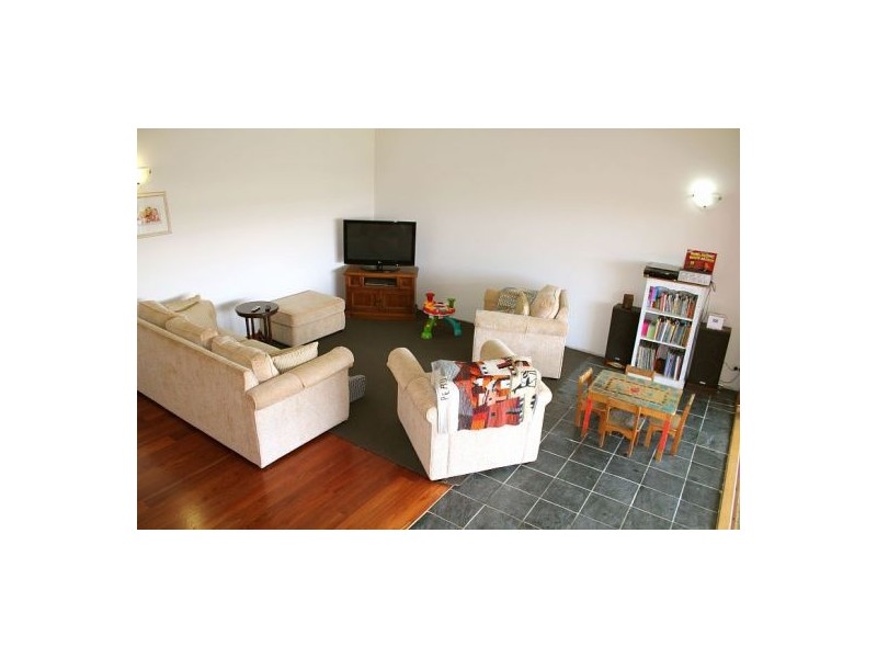 3 Flagtail Avenue, Old Bar NSW 2430