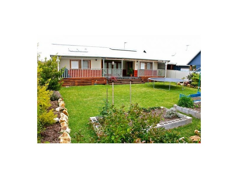3 Flagtail Avenue, Old Bar NSW 2430