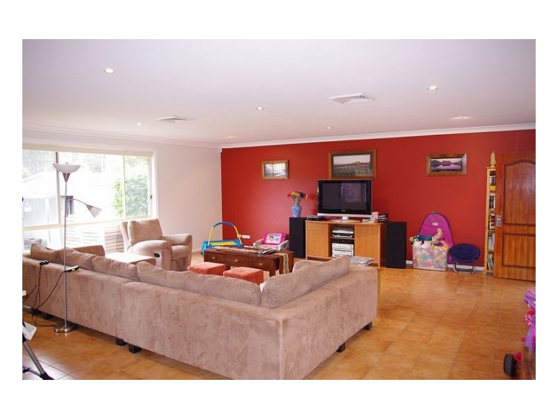 16 South Heron Rd, Old Bar NSW 2430