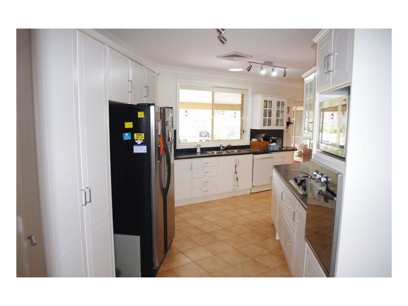 16 South Heron Rd, Old Bar NSW 2430