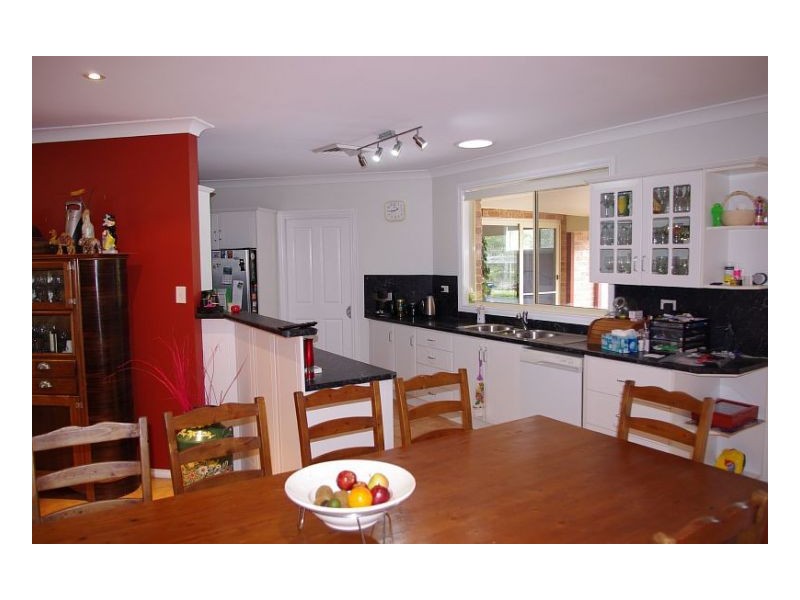 16 South Heron Rd, Old Bar NSW 2430