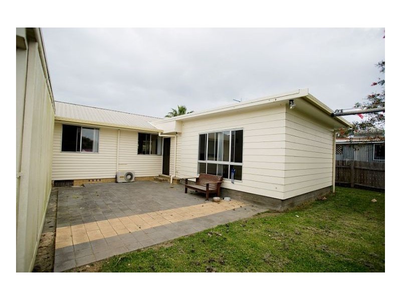 7 Richardson St, Old Bar NSW 2430