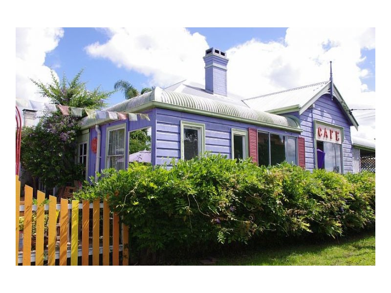 2 Commerce Street, Taree NSW 2430