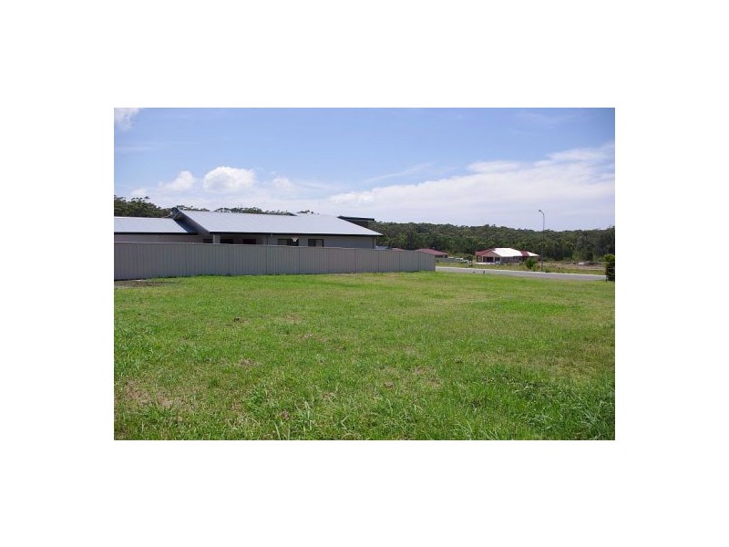 11 Janice Street, Wallabi Point NSW 2430