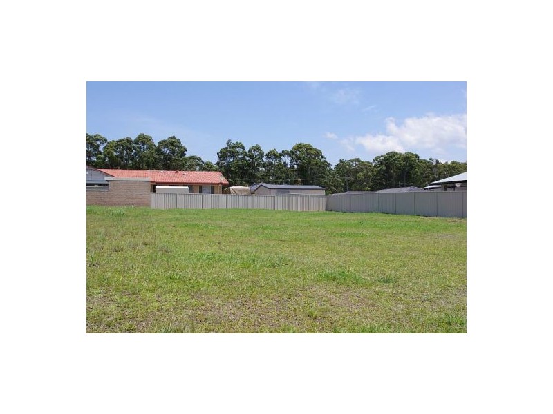 11 Janice Street, Wallabi Point NSW 2430