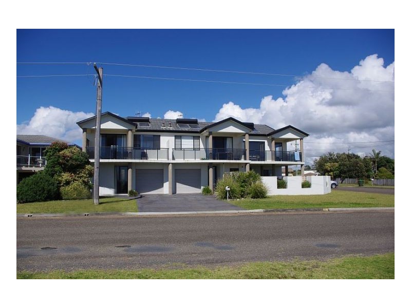 2/15 Marine Drive, Wallabi Point NSW 2430