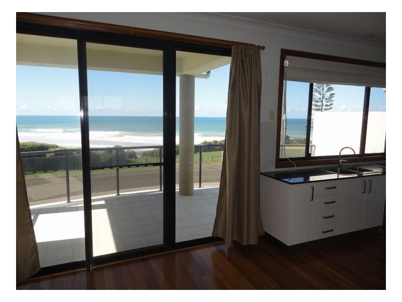 2/15 Marine Drive, Wallabi Point NSW 2430