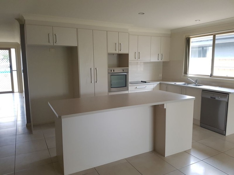 37 Bluehaven Drive, Old Bar NSW 2430