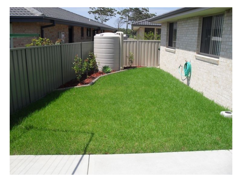 37 Bluehaven Drive, Old Bar NSW 2430
