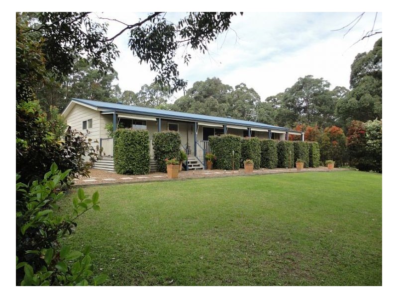 7 Rainforest Dr, Mitchells Island NSW 2430