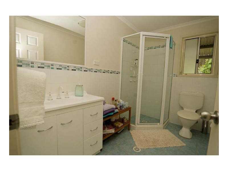 7 Rainforest Dr, Mitchells Island NSW 2430