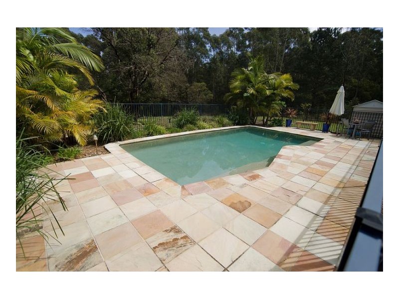 7 Rainforest Dr, Mitchells Island NSW 2430