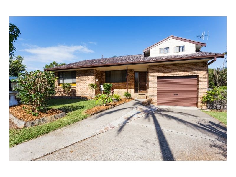 18 Joel Drive, Old Bar NSW 2430