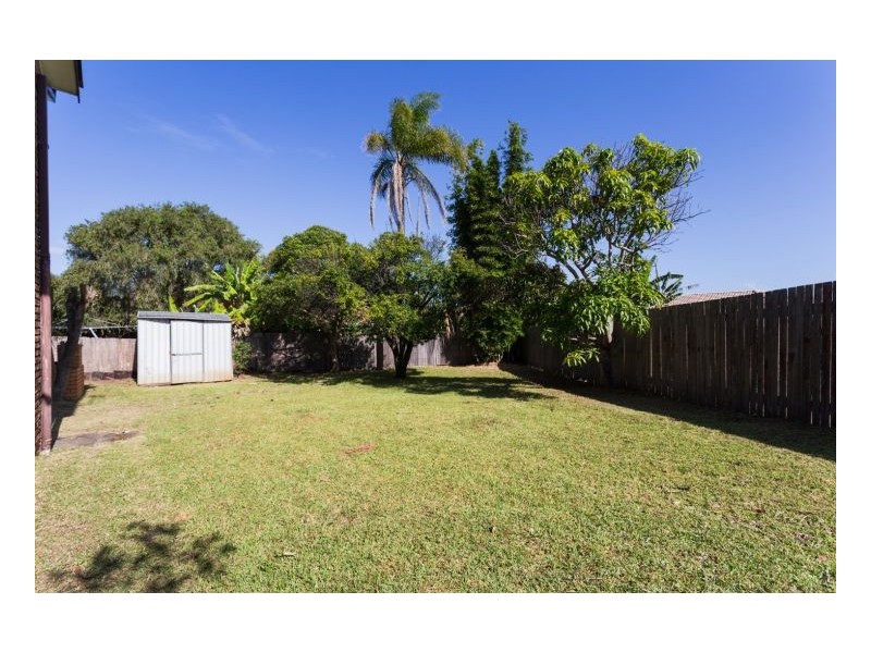 18 Joel Drive, Old Bar NSW 2430
