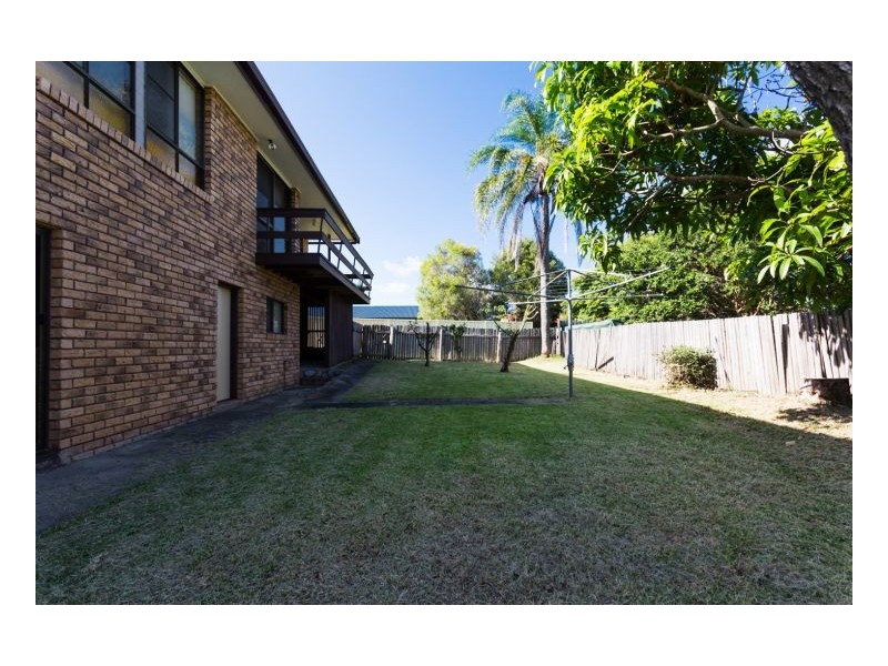 18 Joel Drive, Old Bar NSW 2430