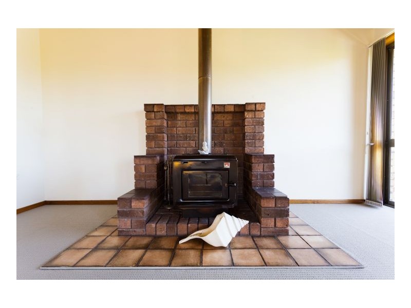 18 Joel Drive, Old Bar NSW 2430