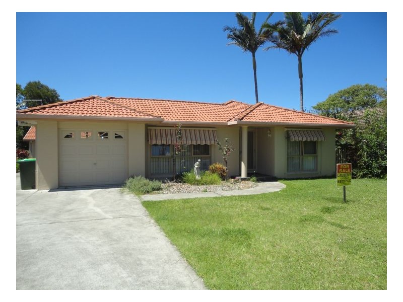 1/6 Rushby Dr, Old Bar NSW 2430