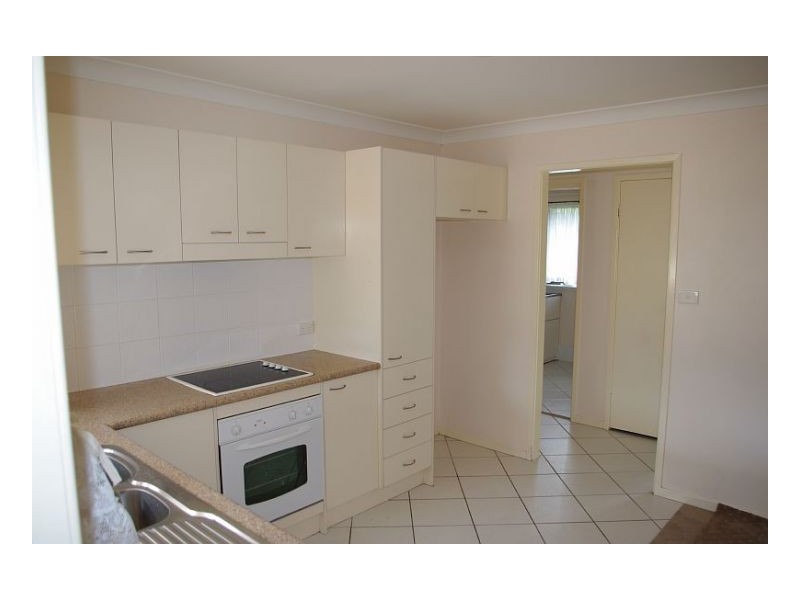 1/6 Rushby Dr, Old Bar NSW 2430