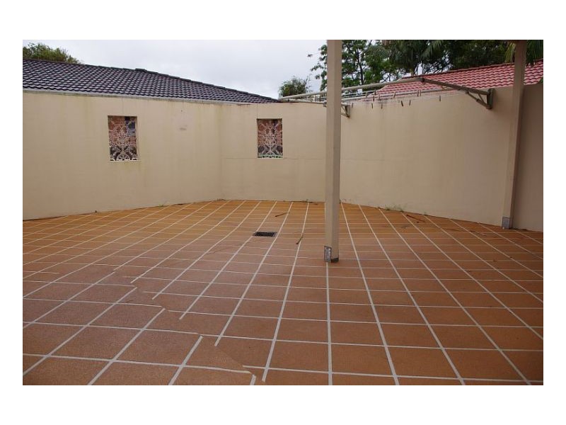 1/6 Rushby Dr, Old Bar NSW 2430