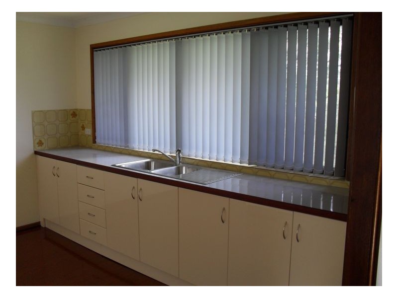 130 Old Bar Road, Old Bar NSW 2430