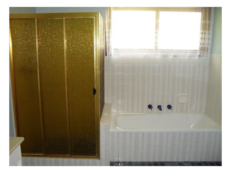 130 Old Bar Road, Old Bar NSW 2430