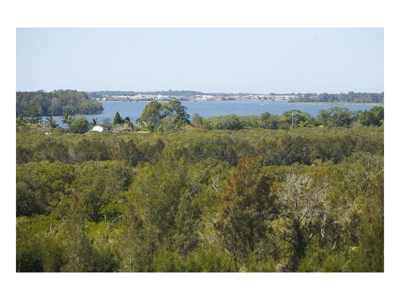 106 Beal Avenue, Mitchells Island NSW 2430