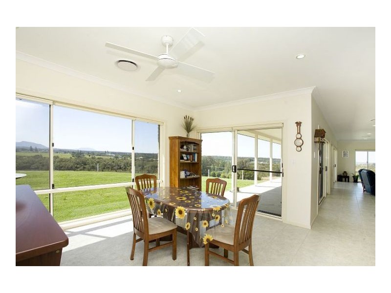 106 Beal Avenue, Mitchells Island NSW 2430