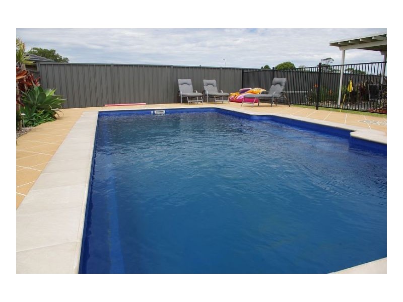 38 Ivy Crescent, Old Bar NSW 2430