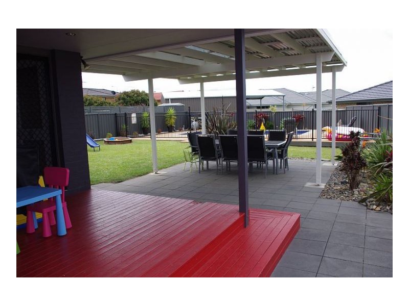 38 Ivy Crescent, Old Bar NSW 2430