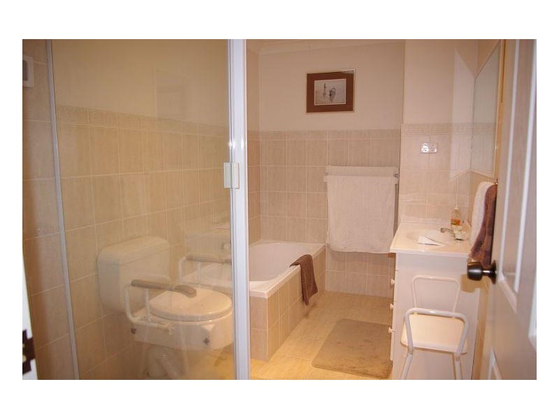 1/76 Old Bar Road, Old Bar NSW 2430