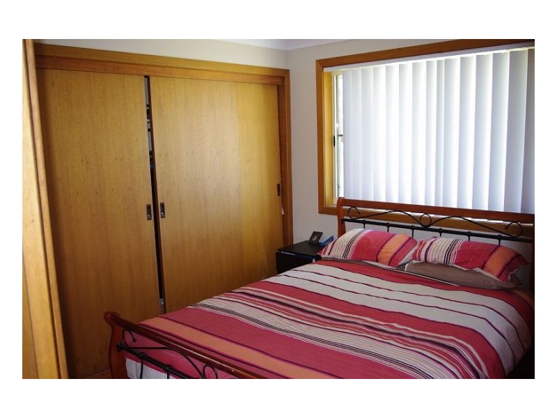 8 Laurina Close, Old Bar NSW 2430