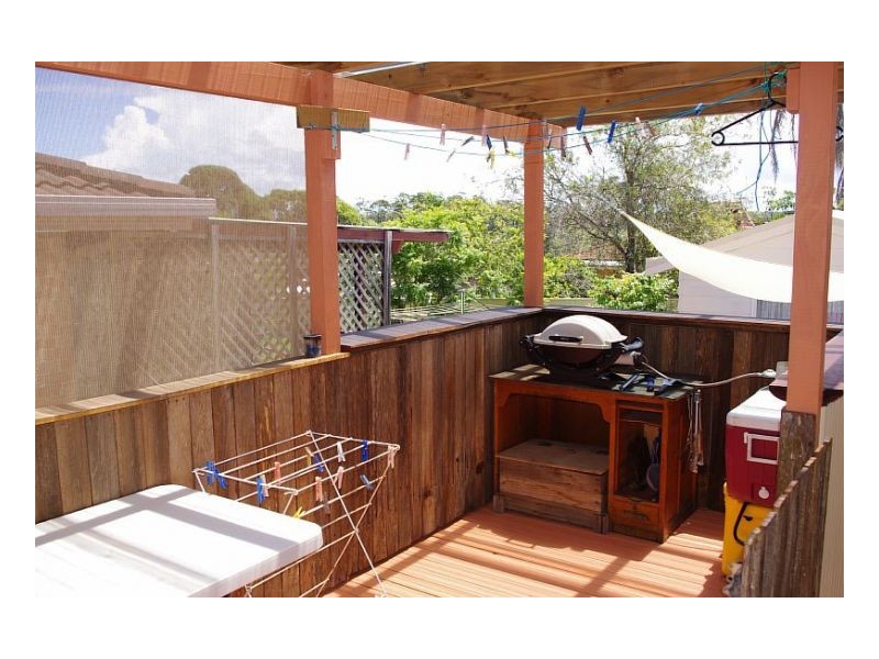 8 Laurina Close, Old Bar NSW 2430