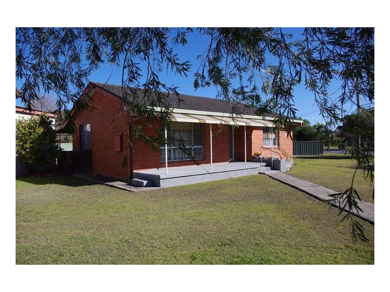 51 Richardson St, Old Bar NSW 2430