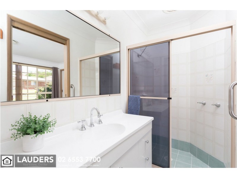 49 Gannet Crescent, Old Bar NSW 2430