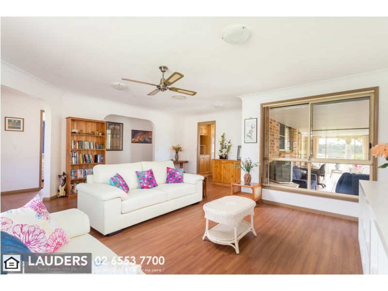 49 Gannet Crescent, Old Bar NSW 2430