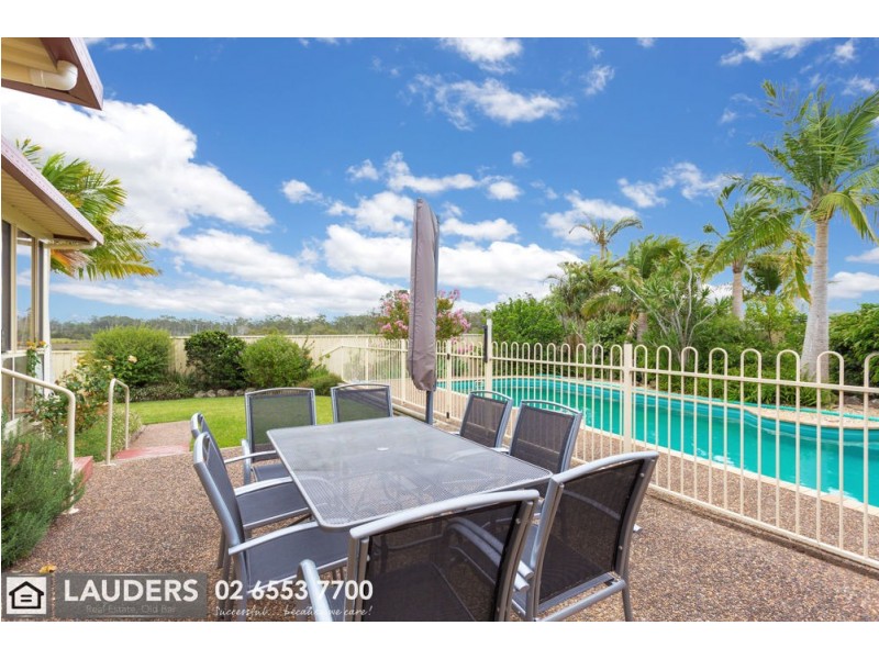 49 Gannet Crescent, Old Bar NSW 2430