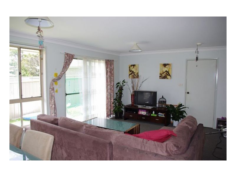 2/8 Kestrel Avenue, Old Bar NSW 2430