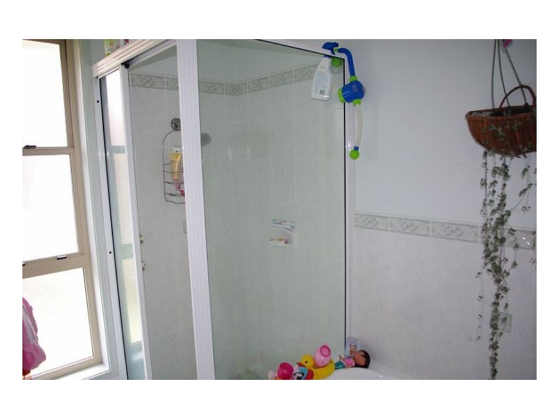 2/8 Kestrel Avenue, Old Bar NSW 2430