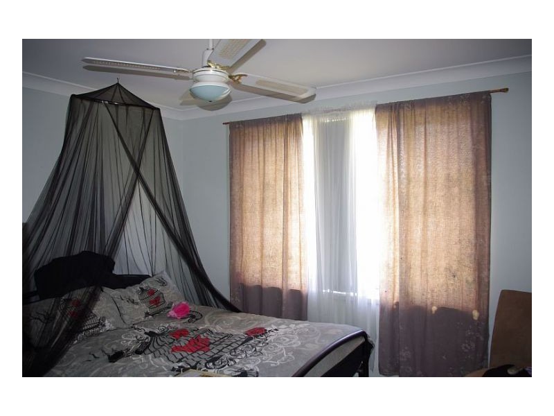 2/8 Kestrel Avenue, Old Bar NSW 2430