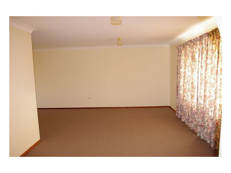 4 Tern Close, Old Bar NSW 2430